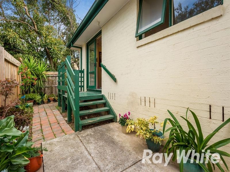 2/41 Surrey Road, Blackburn North VIC 3130