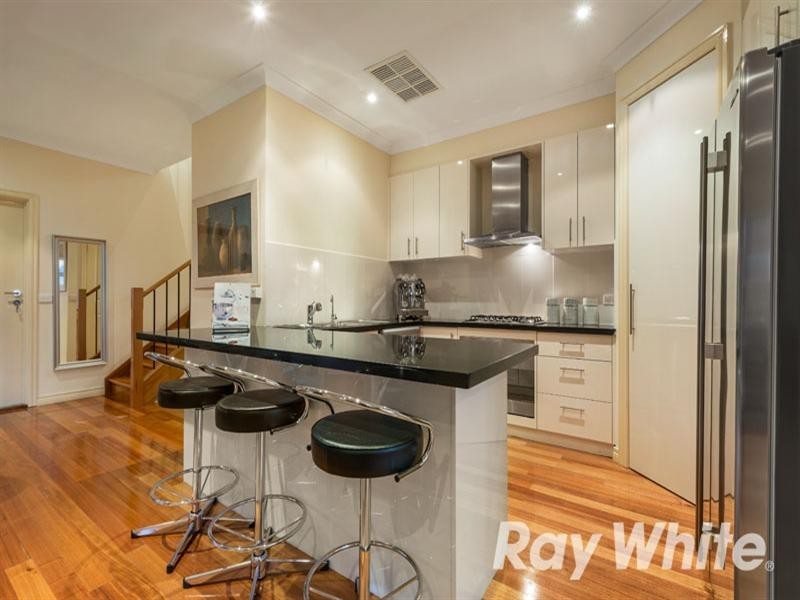 1/4-6 Roger Street, Doncaster East VIC 3109