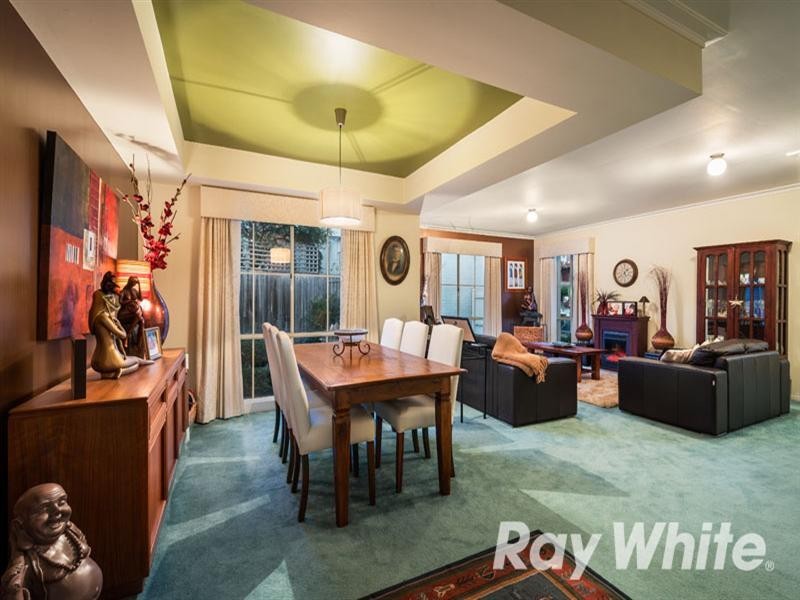 32 Westminster Close, Blackburn South VIC 3130