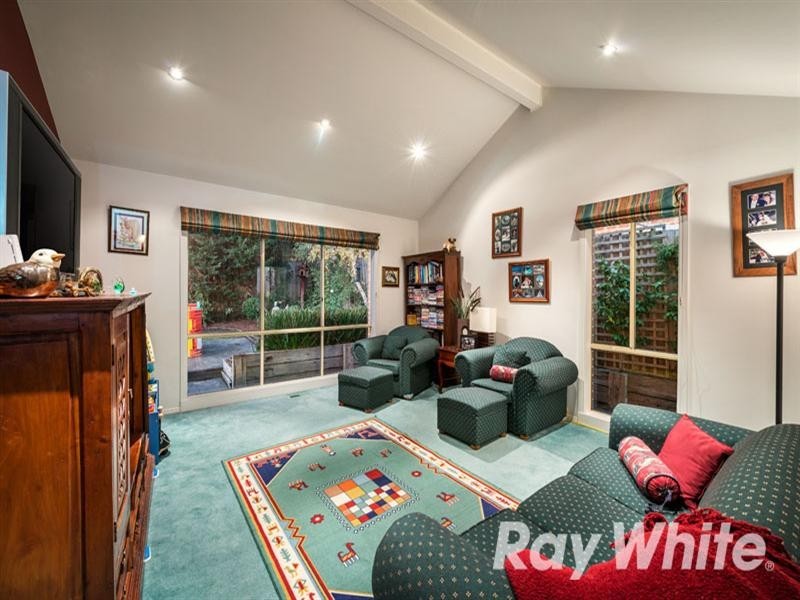 32 Westminster Close, Blackburn South VIC 3130