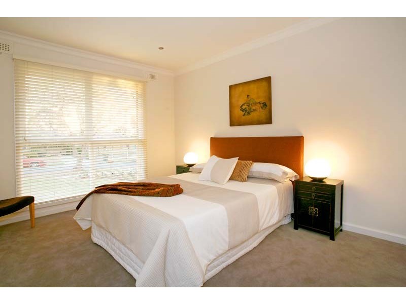 25 Longbrae Avenue, Forest Hill VIC 3131