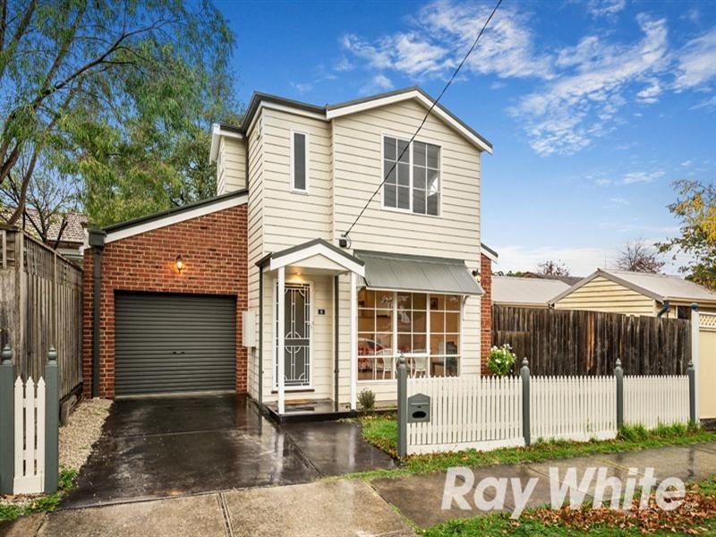 8 Tunstall Avenue, Nunawading VIC 3131