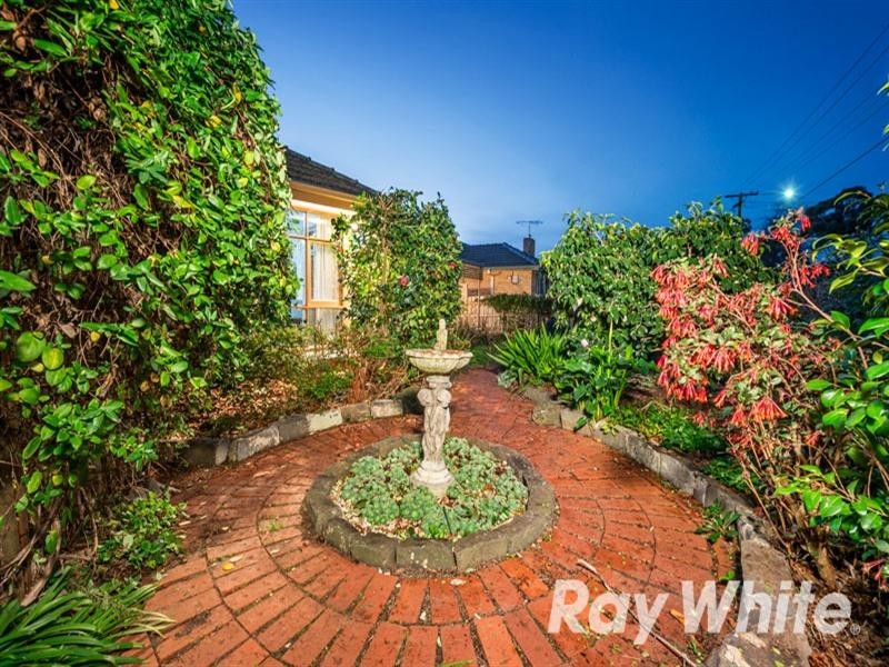 19 Bond Avenue, Blackburn South VIC 3130