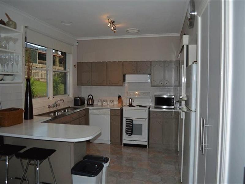2 Sherwood Court, Croydon VIC 3136