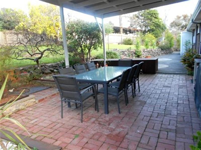 2 Sherwood Court, Croydon VIC 3136