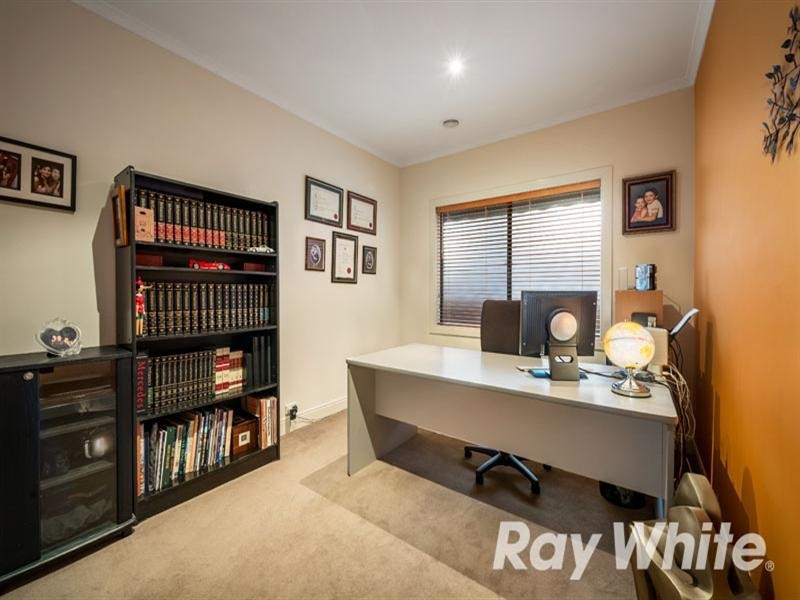 15 Fulton Crescent, Burwood VIC 3125
