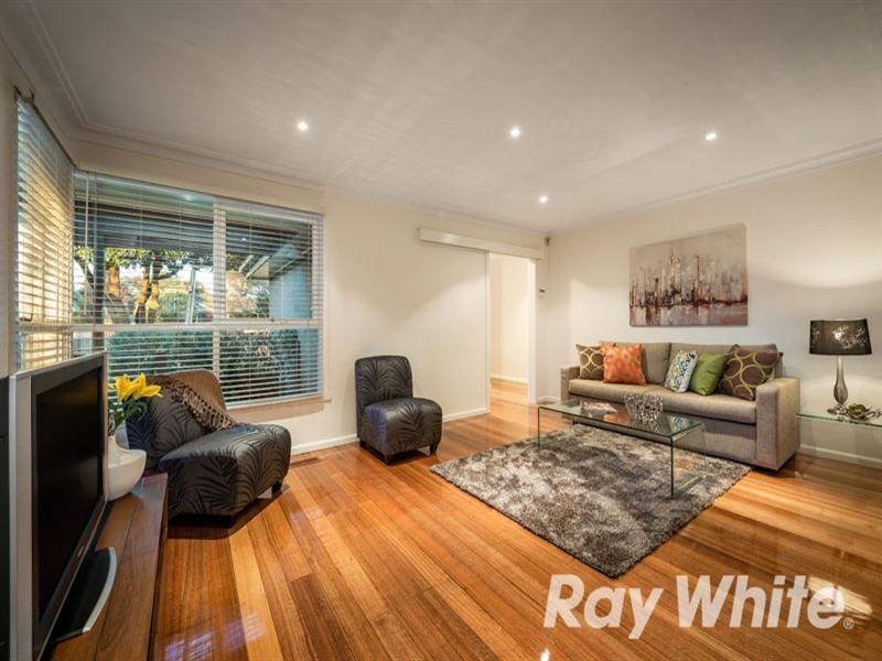 6 Newhaven Road, Burwood East VIC 3151