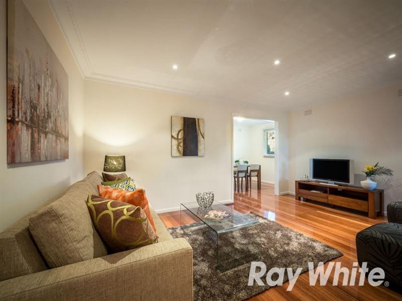6 Newhaven Road, Burwood East VIC 3151