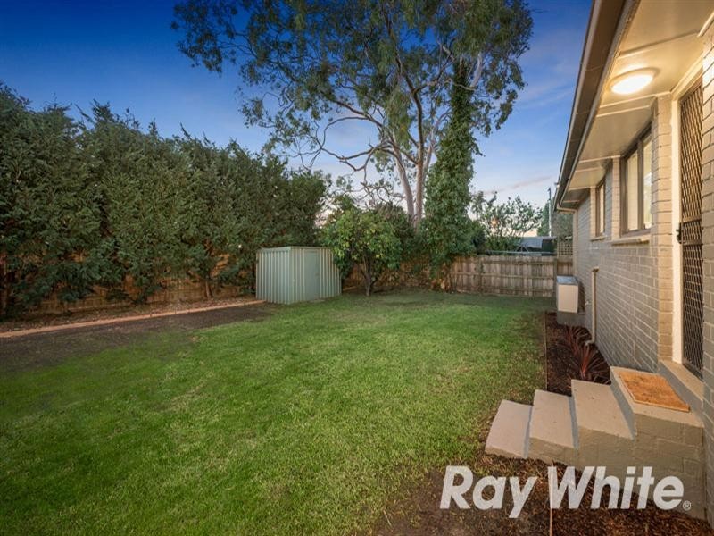 6 Newhaven Road, Burwood East VIC 3151