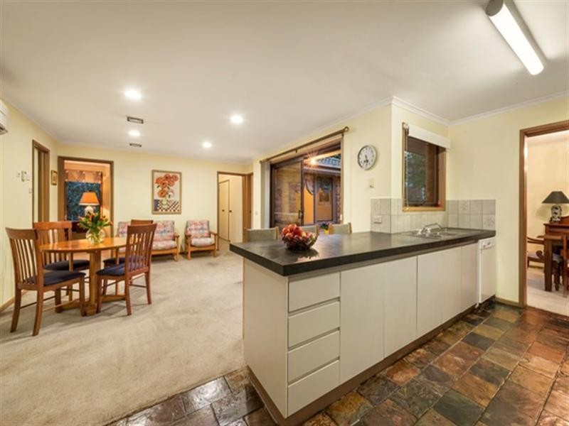 51 Bond Avenue, Blackburn South VIC 3130