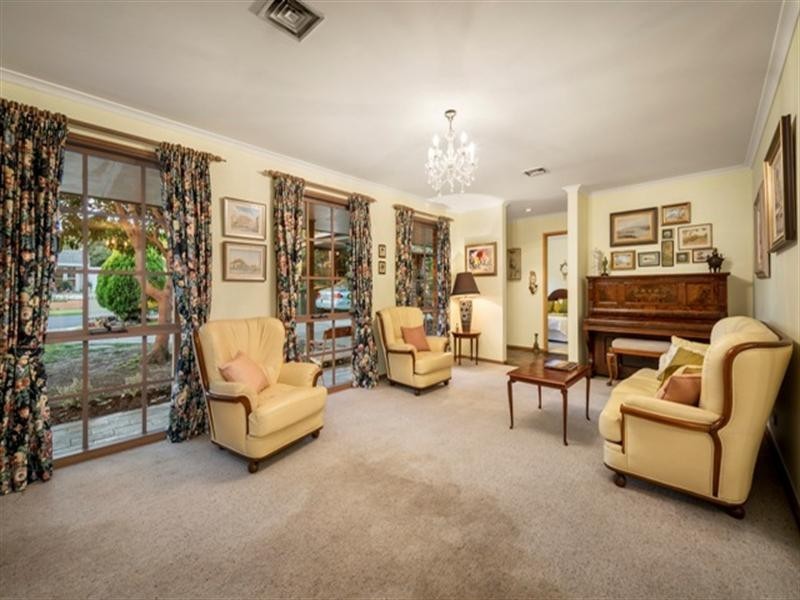 51 Bond Avenue, Blackburn South VIC 3130