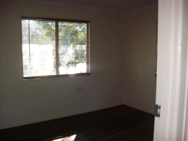 2 Kingston Court, Kingston QLD 4114