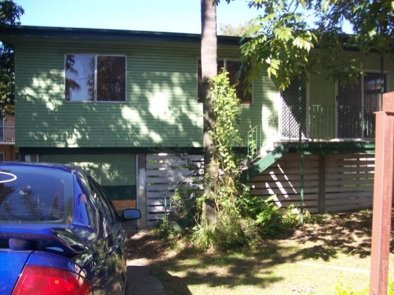 2 Kingston Court, Kingston QLD 4114