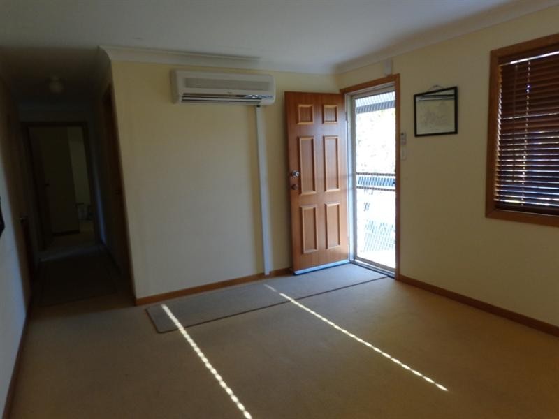 1 Ash Avenue, Woodridge QLD 4114