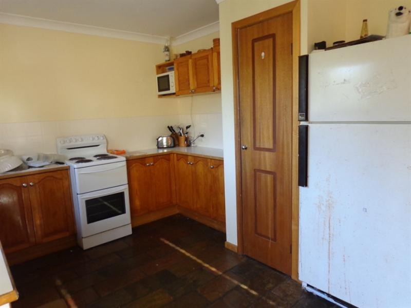 1 Ash Avenue, Woodridge QLD 4114