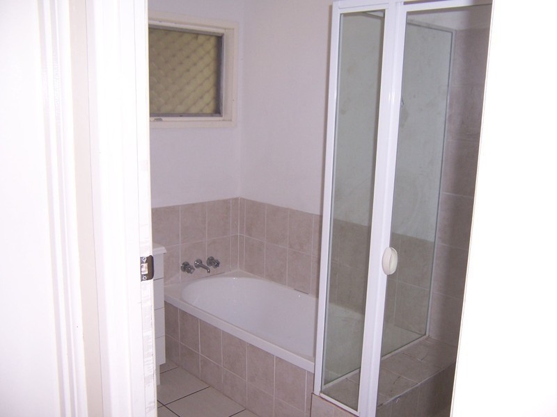 60 Atkinson Street, Kingston QLD 4114