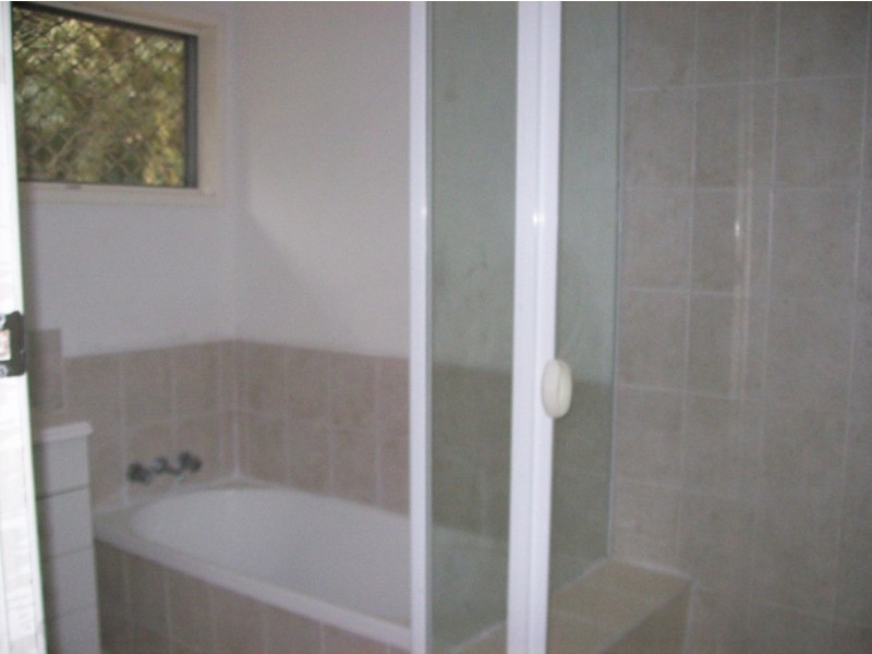 60 atkinson Street, Kingston QLD 4114