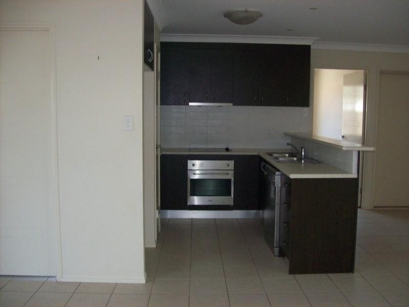 40a Pinelands Street, Loganlea QLD 4131