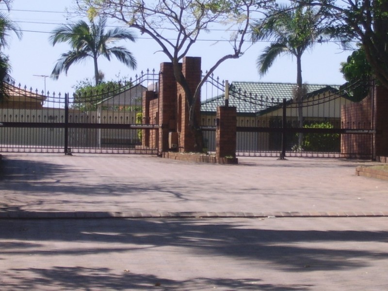 37/111 Barbaralla Drive, Springwood QLD 4127