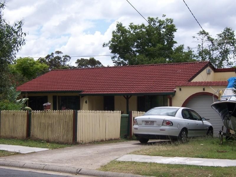 4 Ruby Street, Kingston QLD 4114