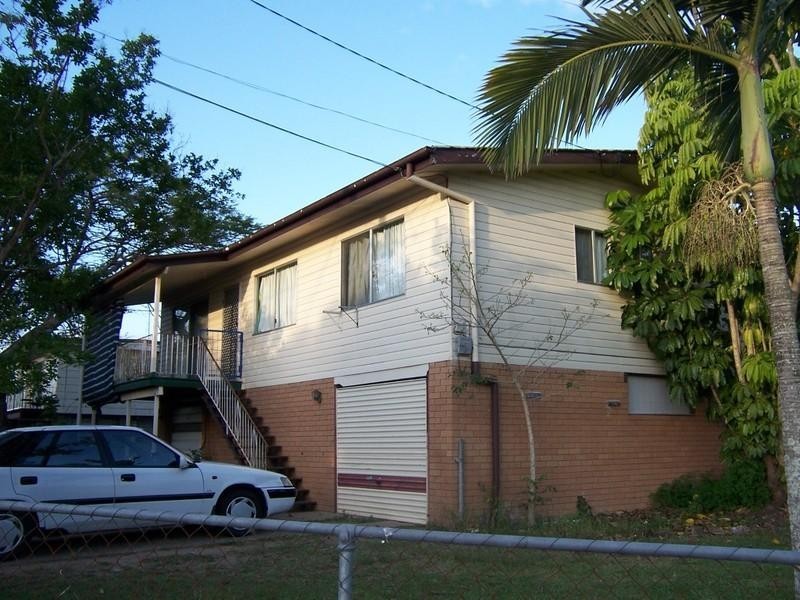 28 Kentwell, Kingston QLD 4114