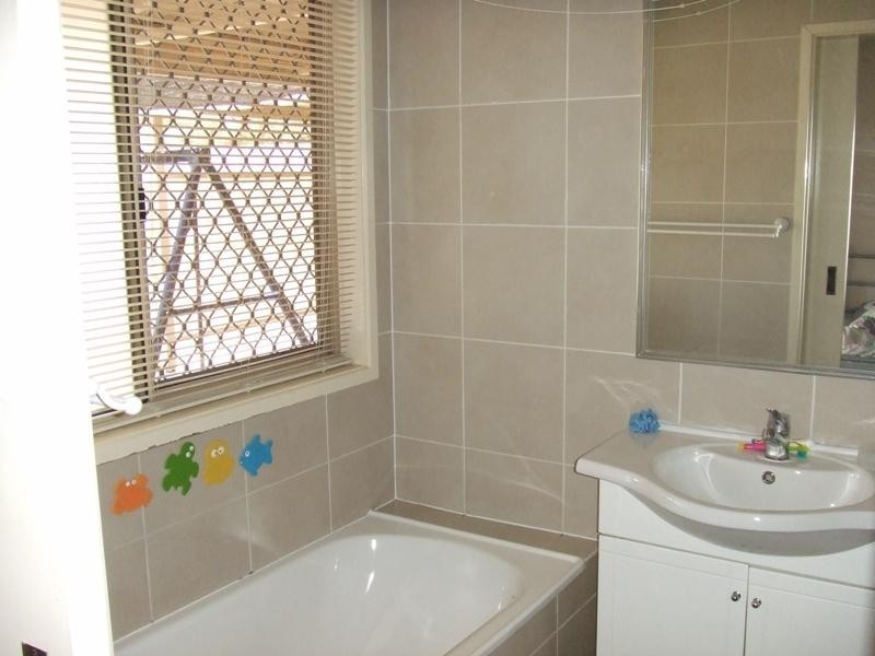 10 Cabernet Court, Kingston QLD 4114