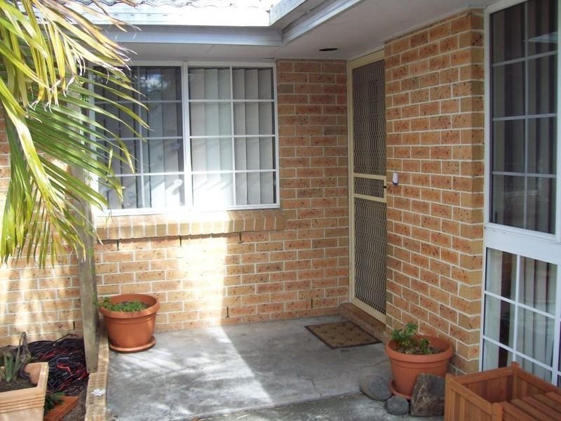 6 Figtree Court, Kingston QLD 4114