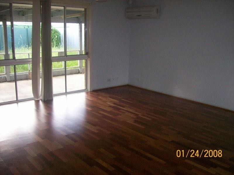 6 Figtree Court, Kingston QLD 4114