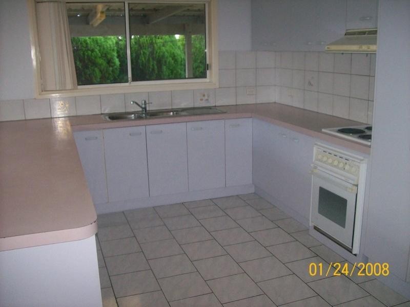 6 Figtree Court, Kingston QLD 4114