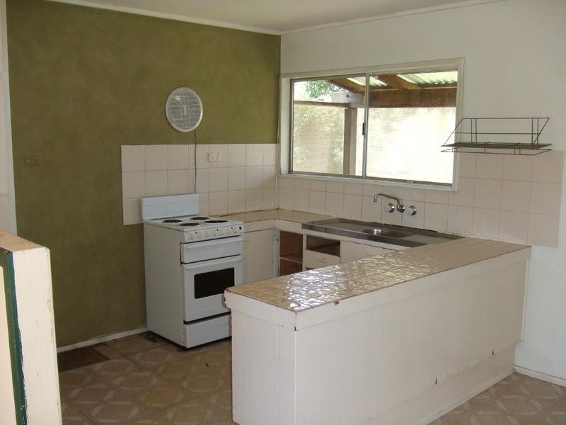 6 Greenwood Street, Kingston QLD 4114