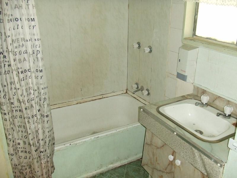 6 Greenwood Street, Kingston QLD 4114