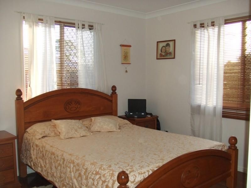 15 Margarette, Logan Central QLD 4114