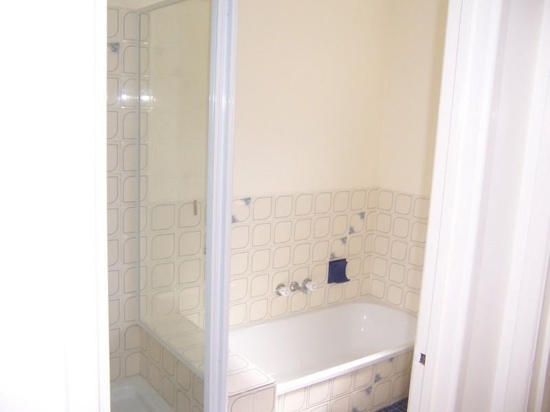 76 Velorum Drive, Kingston QLD 4114