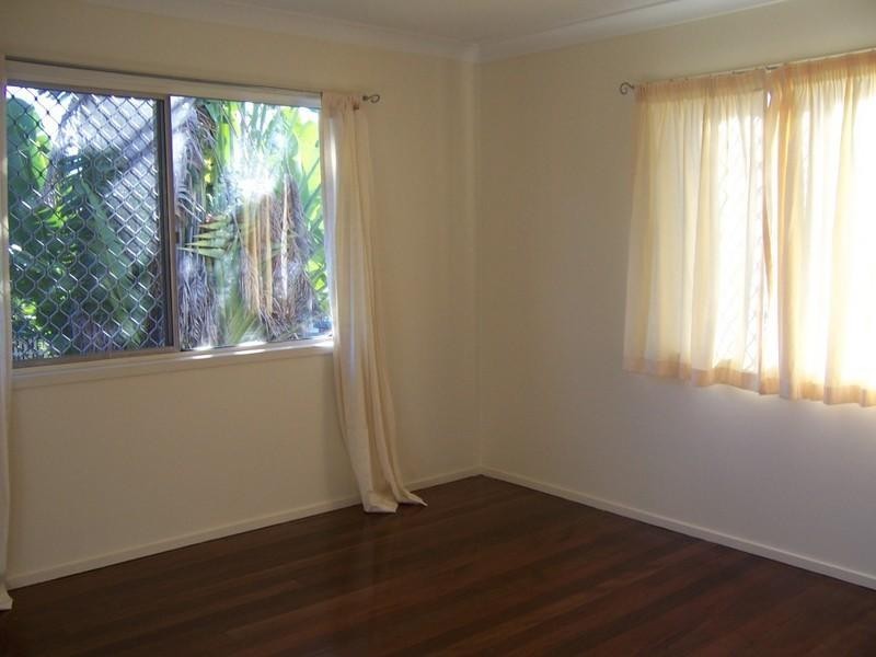 9 Mooney Street, Logan Central QLD 4114