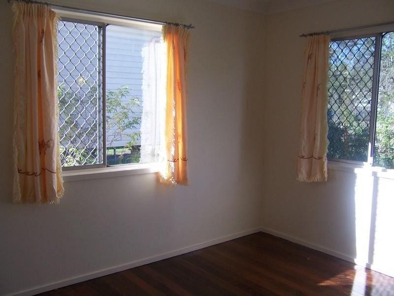 9 Mooney Street, Logan Central QLD 4114