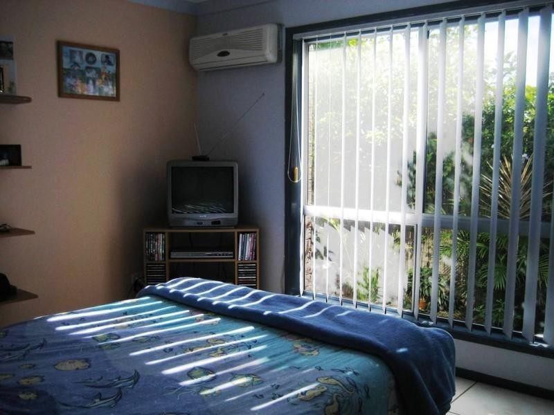 4 Dart Avenue, Kingston QLD 4114