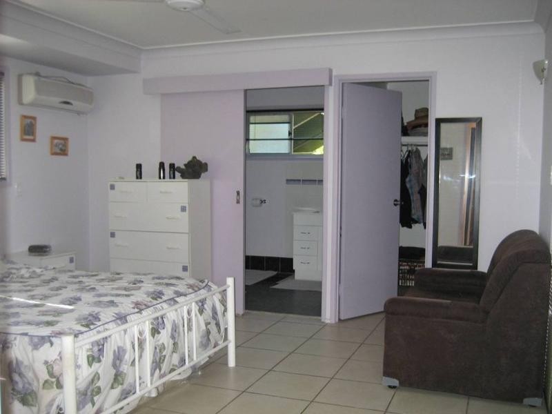 4 Dart Avenue, Kingston QLD 4114