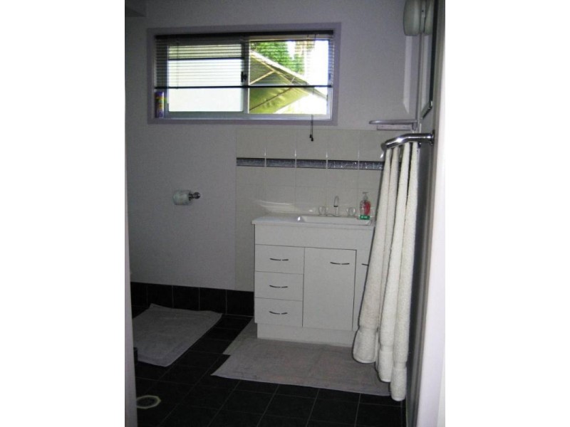 4 Dart Avenue, Kingston QLD 4114