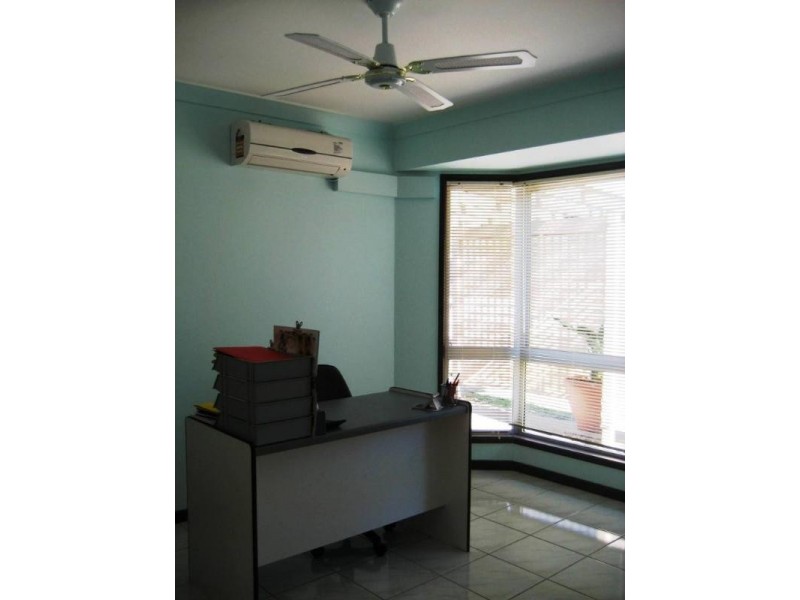 4 Dart Avenue, Kingston QLD 4114