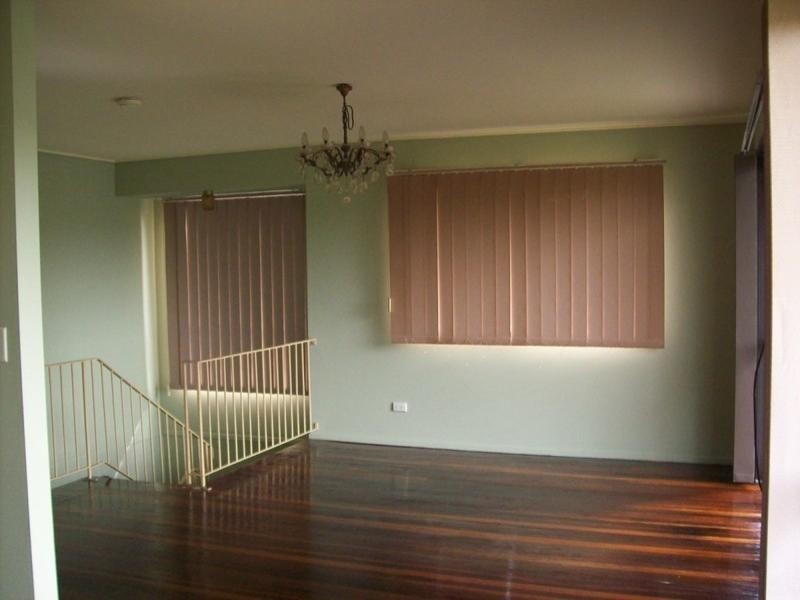 18 Wanda Street, Logan Central QLD 4114