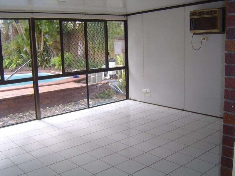 38 Avonmore Street, Edens Landing QLD 4207