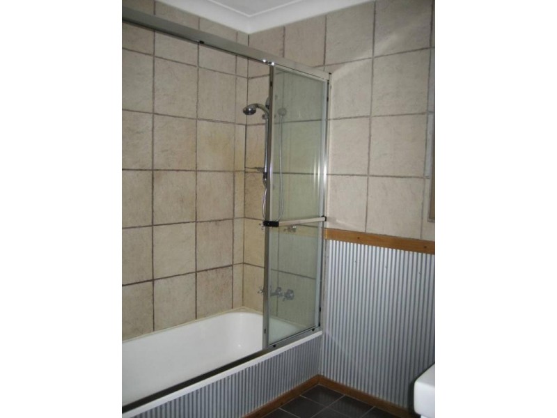 28 Jarrah Crescent, Logan Central QLD 4114