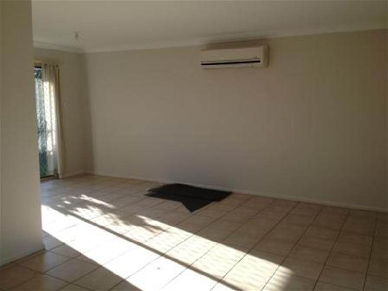 12 Lycoris Street, Crestmead QLD 4132