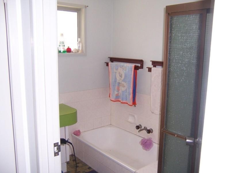 24 Janice Street, Slacks Creek QLD 4127