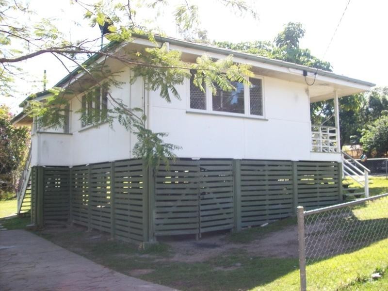 27 Macquarie Street, Woodridge QLD 4114