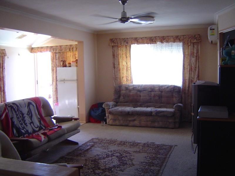 4 Dawson Street, Woodridge QLD 4114