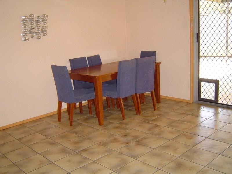 4 Dawson Street, Woodridge QLD 4114