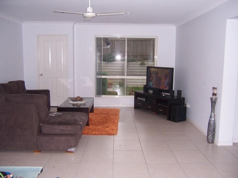 6 Griffen Place, Crestmead QLD 4132