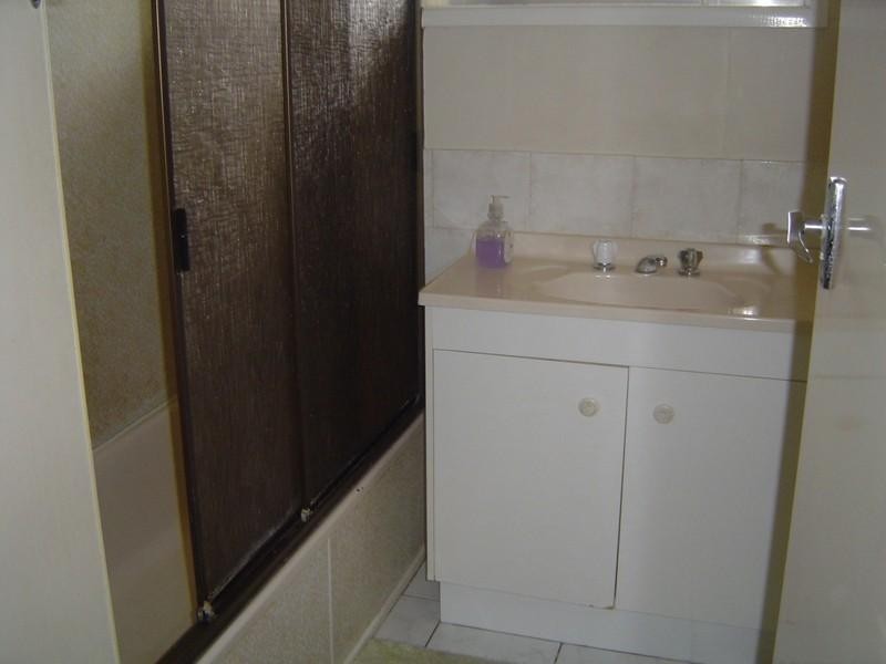 27 Alice Street, Kingston QLD 4114