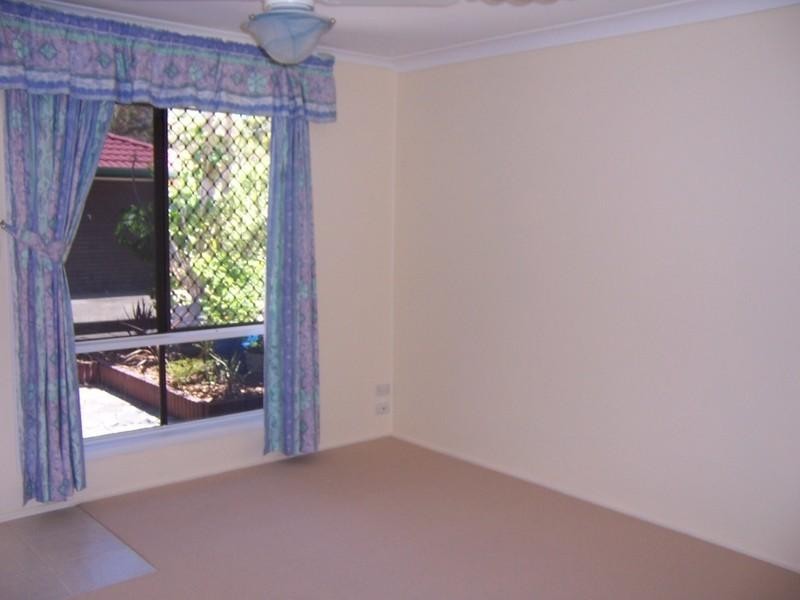 9/11 Cleopatra Street, Kingston QLD 4114